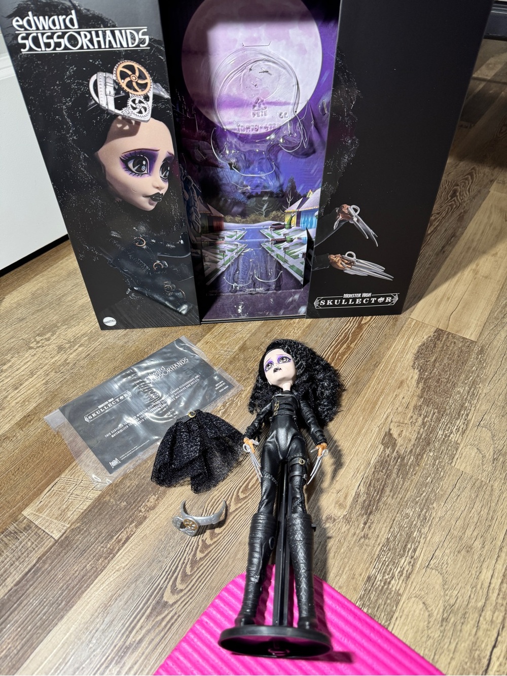 Edward Scissorhands Collector Doll – Monster High collector, doll